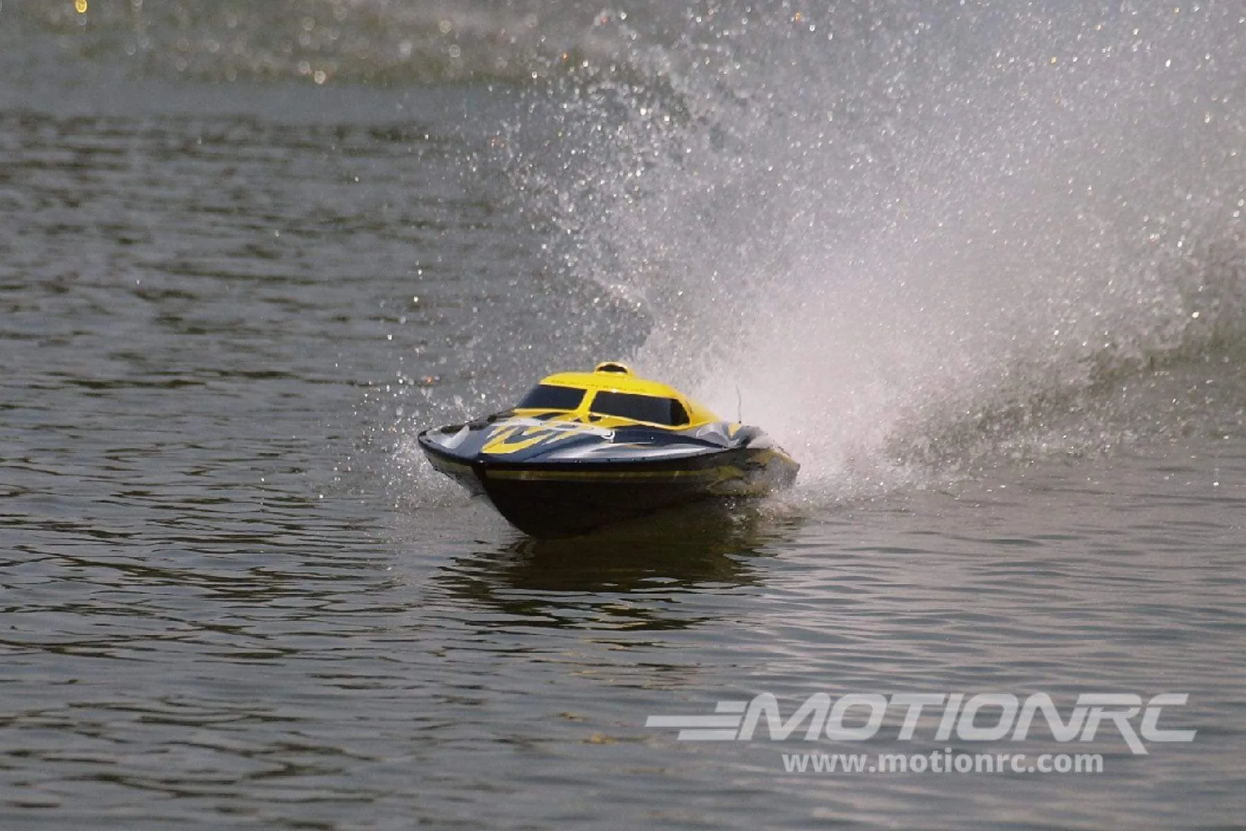 Bancroft Alpha Yellow Brushless 950mm (37.4") Extreme Deep V Racer - RTR