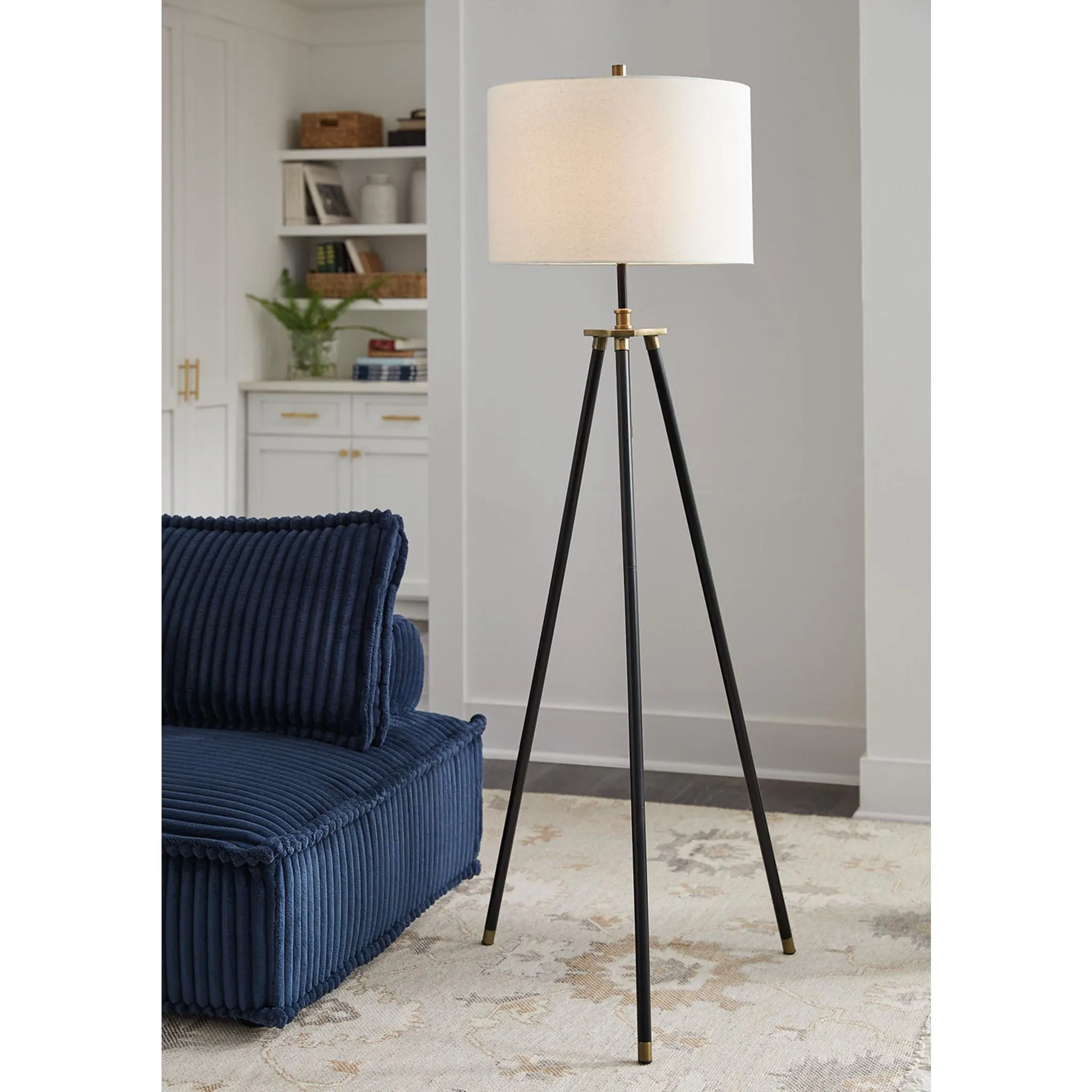 Cashner Floor Lamp