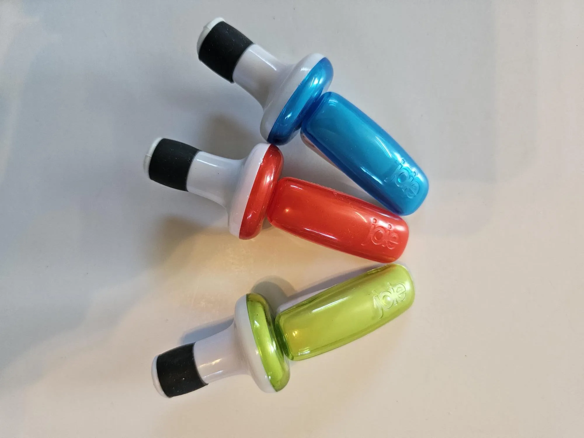 Joie Expand & Seal Bottle Topper - Red, Green, or Blue