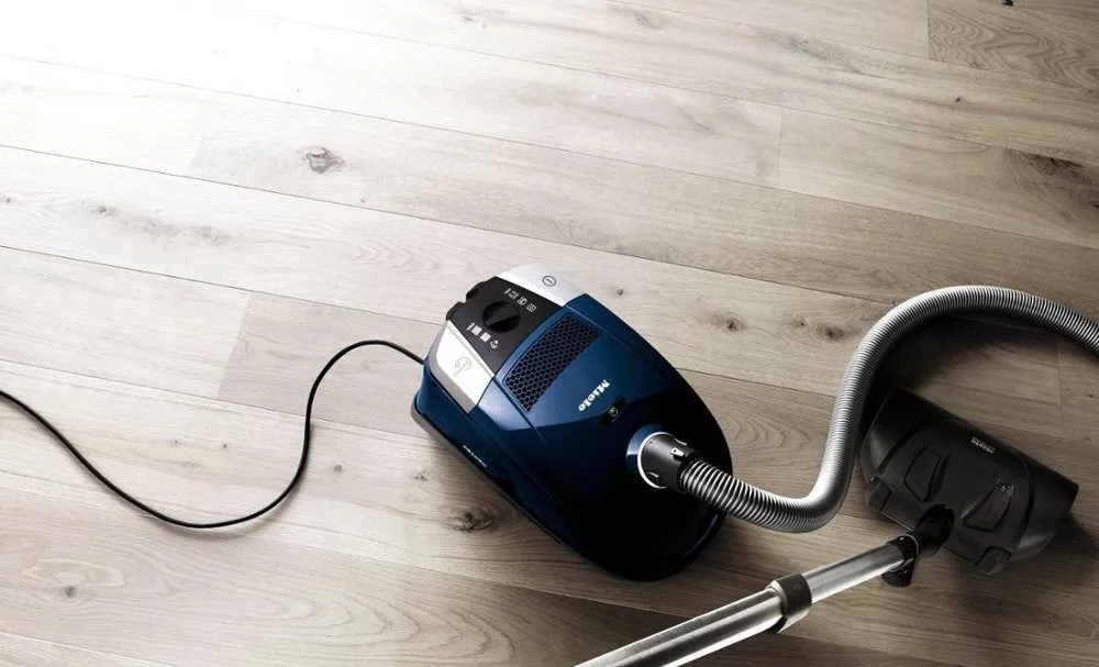 Miele Compact C2 Electro  Canister Vacuum Marine Blue